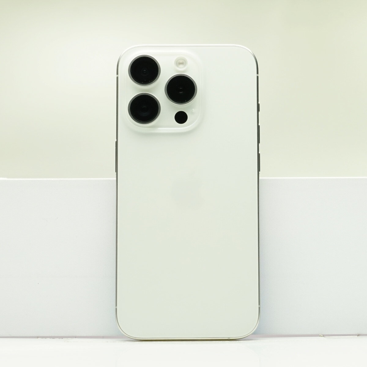 楽天市場】iphone 15 pro（機能（SIMカード）SIMフリー）の通販