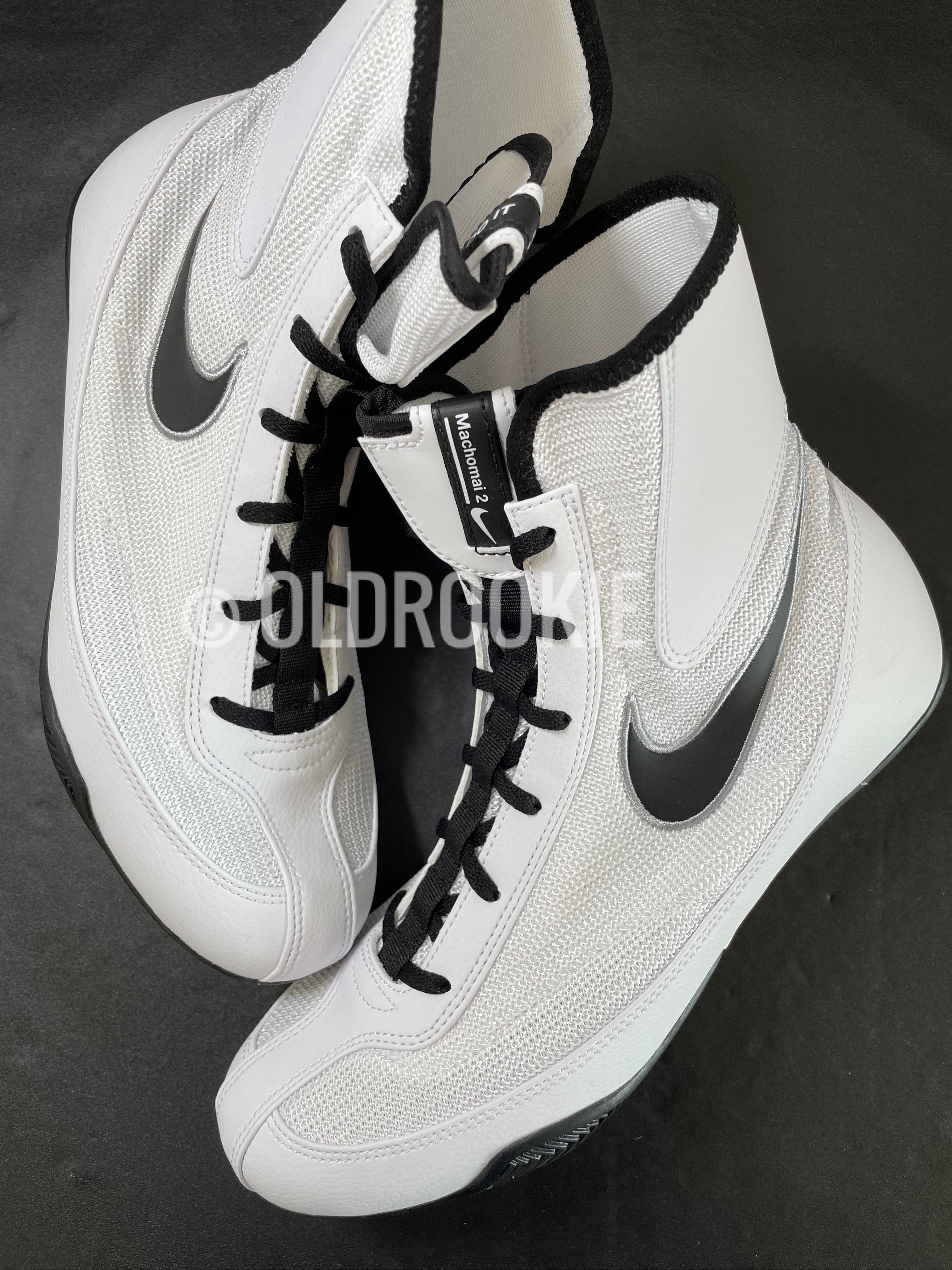NIKEナイキマチョマイ2 ホワイト/ブラック/ウルフグレー NIKE MACHOMAI