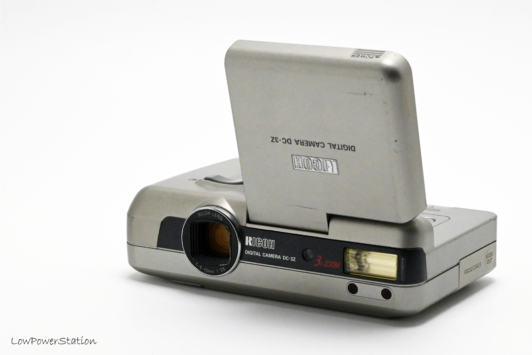 最初に買ったコンデジ「リコーDC-3Z」には感激した - 和田哲哉