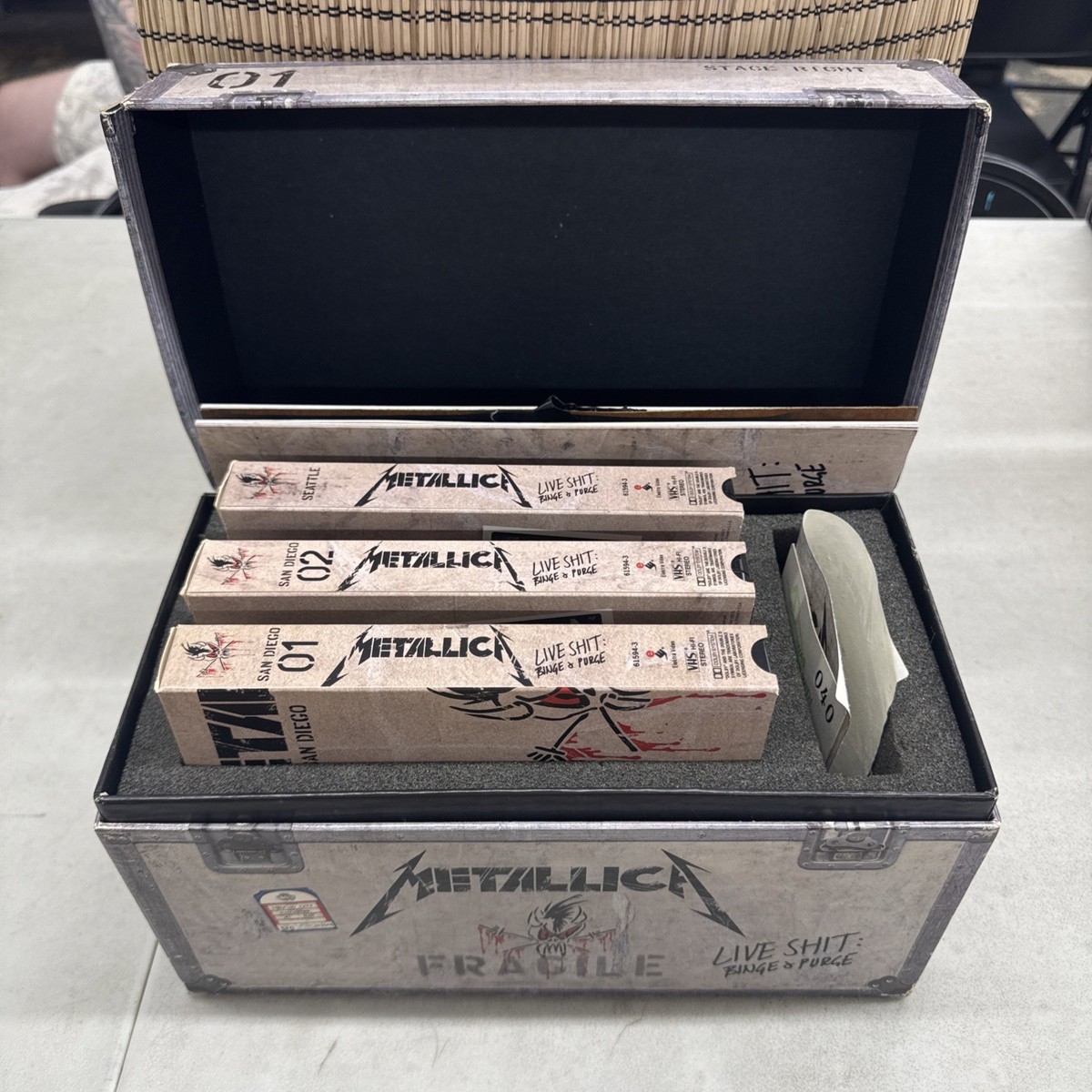 Metallica Live Shit Binge & Purge Box Set 3 VHS tapes With Book