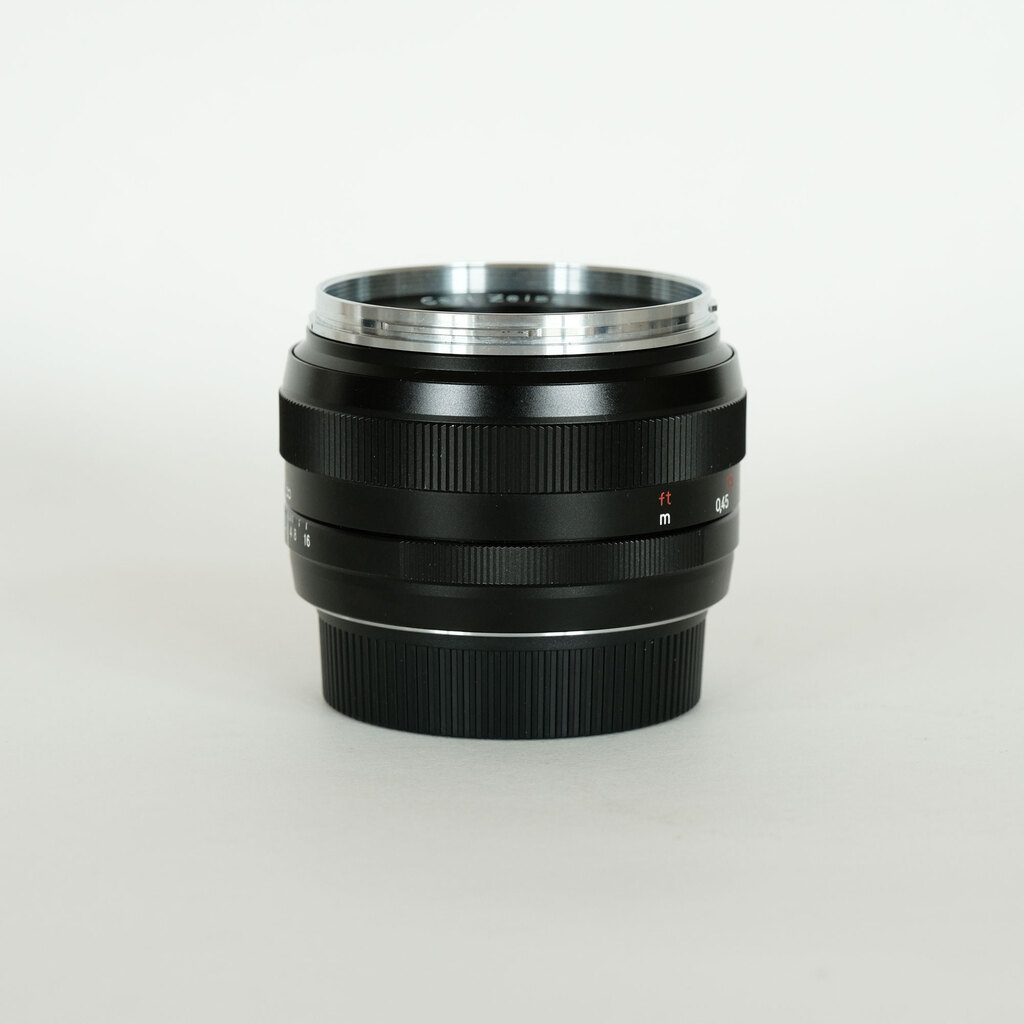 Carl Zeiss Planar T* 50mm F1.4 ZE [キヤノンEF用]の出品 | ONE SCENE