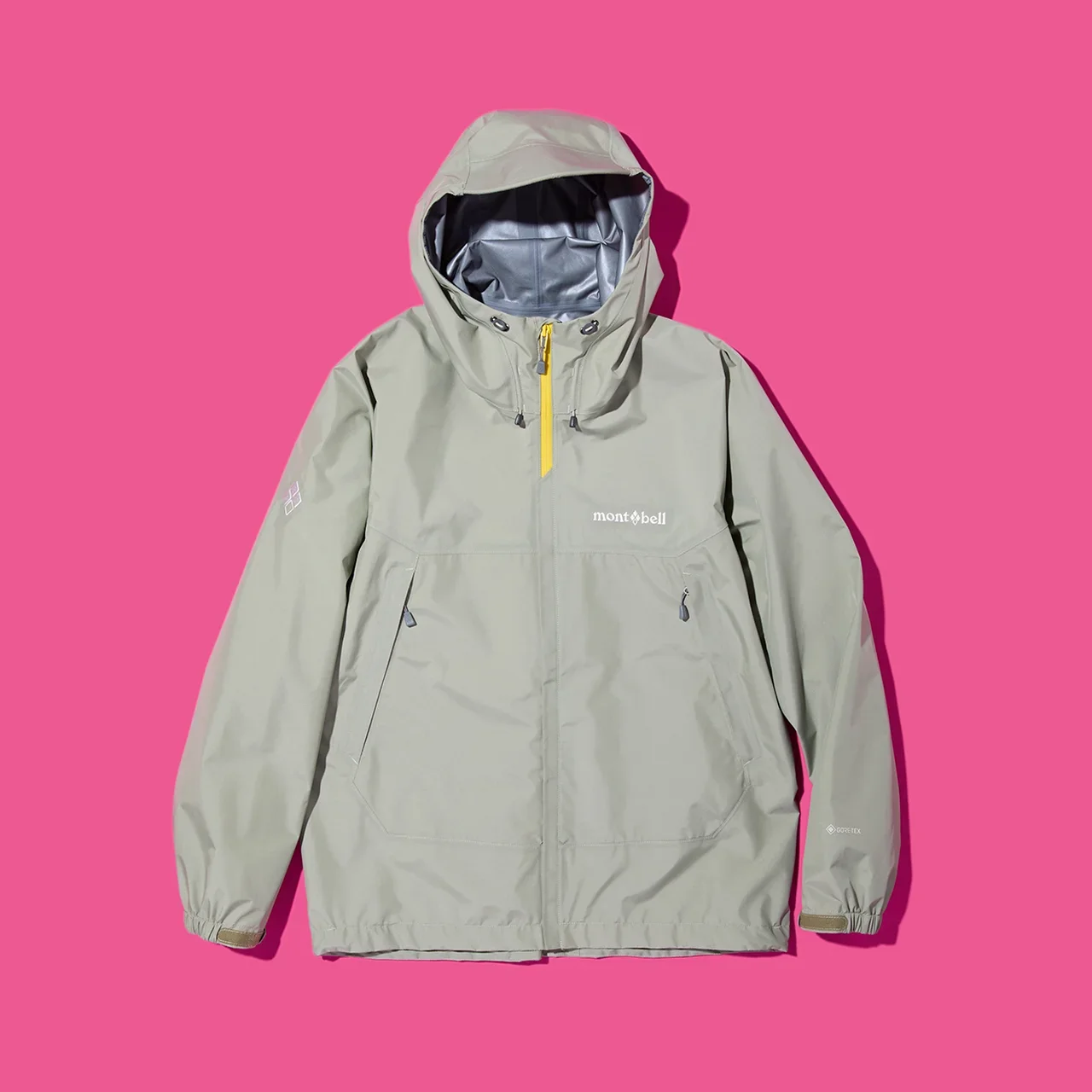 モンベルのGORE-TEX】梅雨対策に大人が買うべき「ゴアテックスアイテム