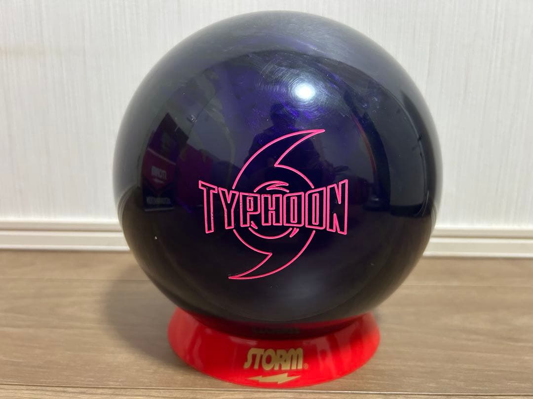 送料込み【新品】タイフーン　ストーム　15ポンド2オンス 1 ストーム タイフーン ボウリングボール（在庫限り） – 「K Style