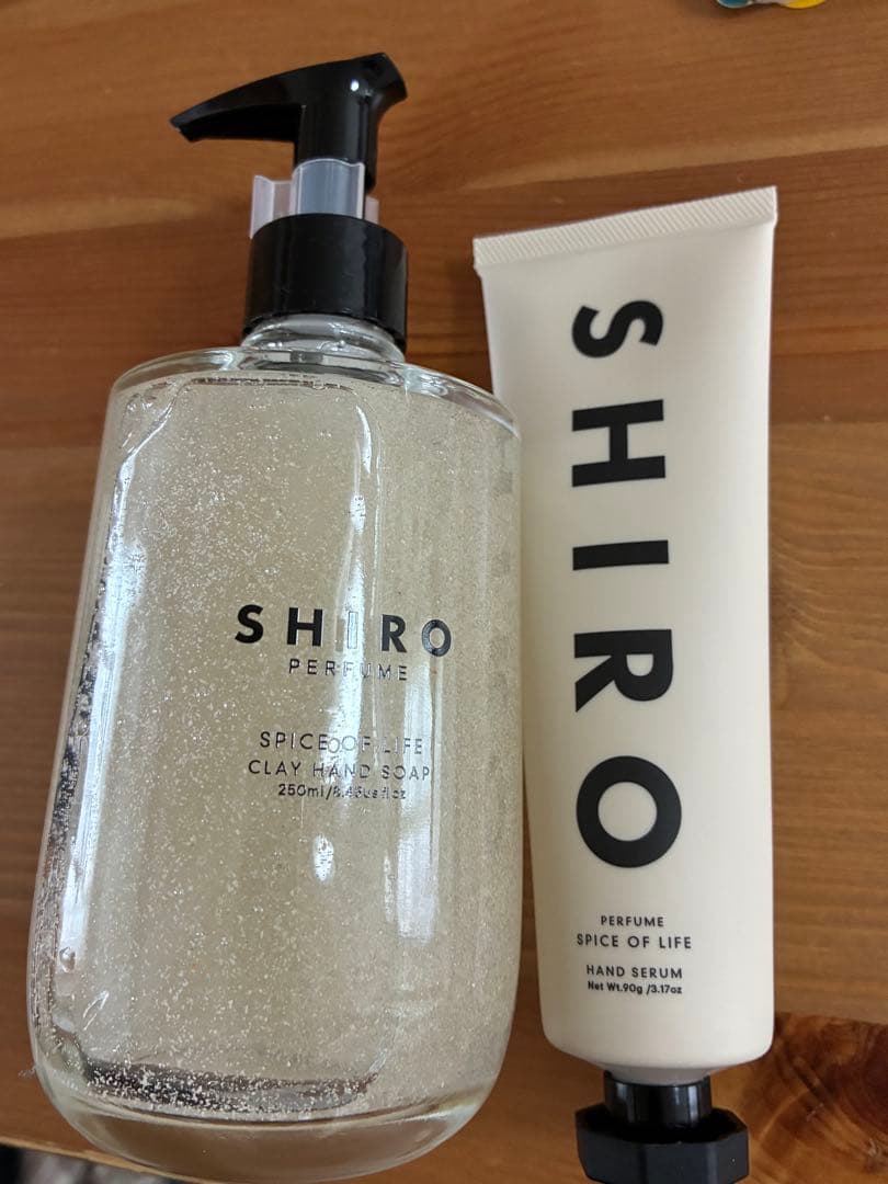 SHIRO ハンド美容液 クレイハンドソープ　パヒュームハンドキット パフュームハンドケアキット（クレイハンドソープ＆ハンド美容液