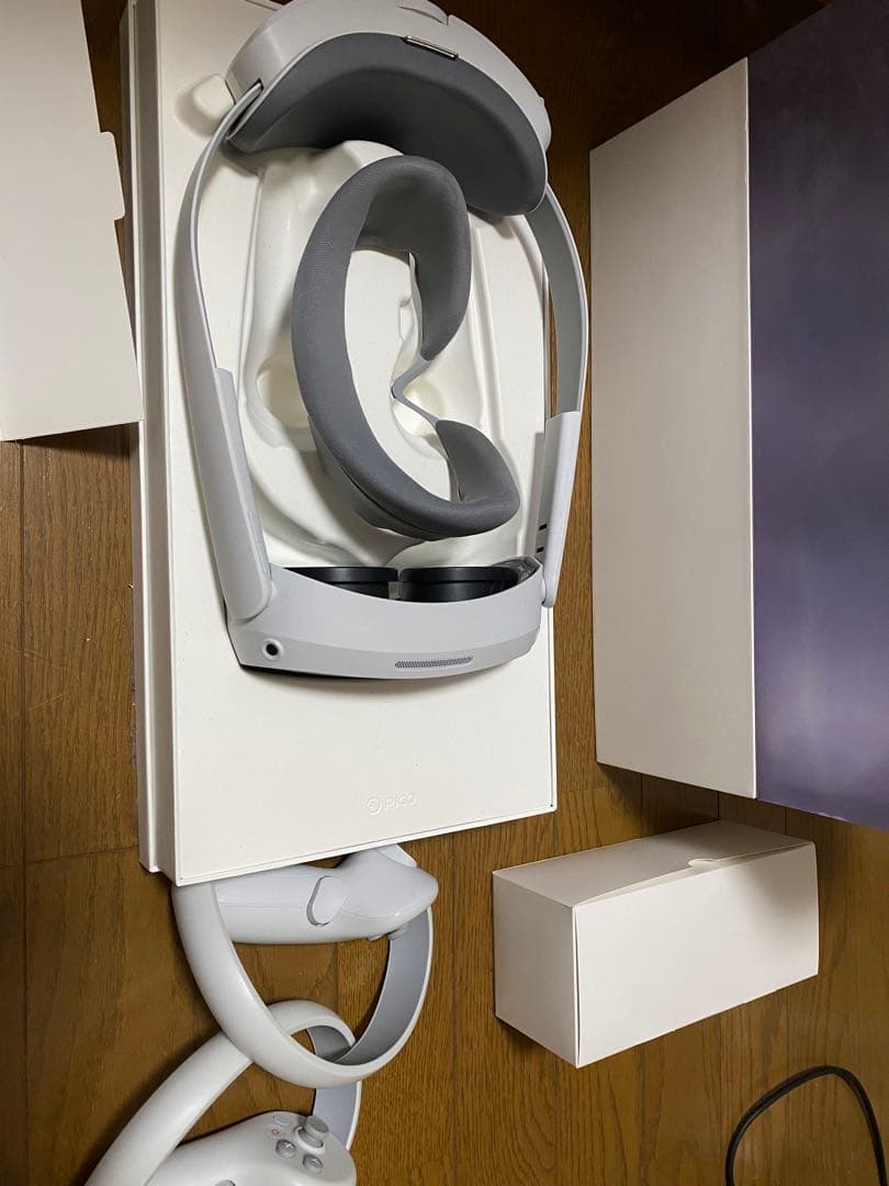 Pico 4 VR 128GB ヘッドセット ホワイト VRヘッドセット「PICO 4」10月発売。峯岸みなみも大興奮 - AV Watch