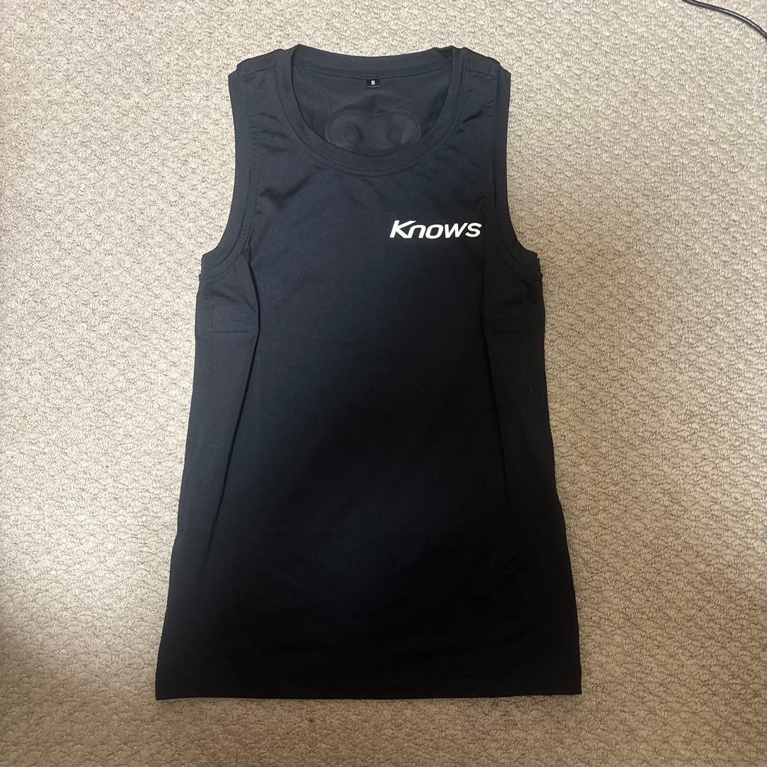 Knows ノースリーブ ブラック タンクトップ JUNOAH（ジュノア） タンクトップ ノースリーブ クロスネックリブ