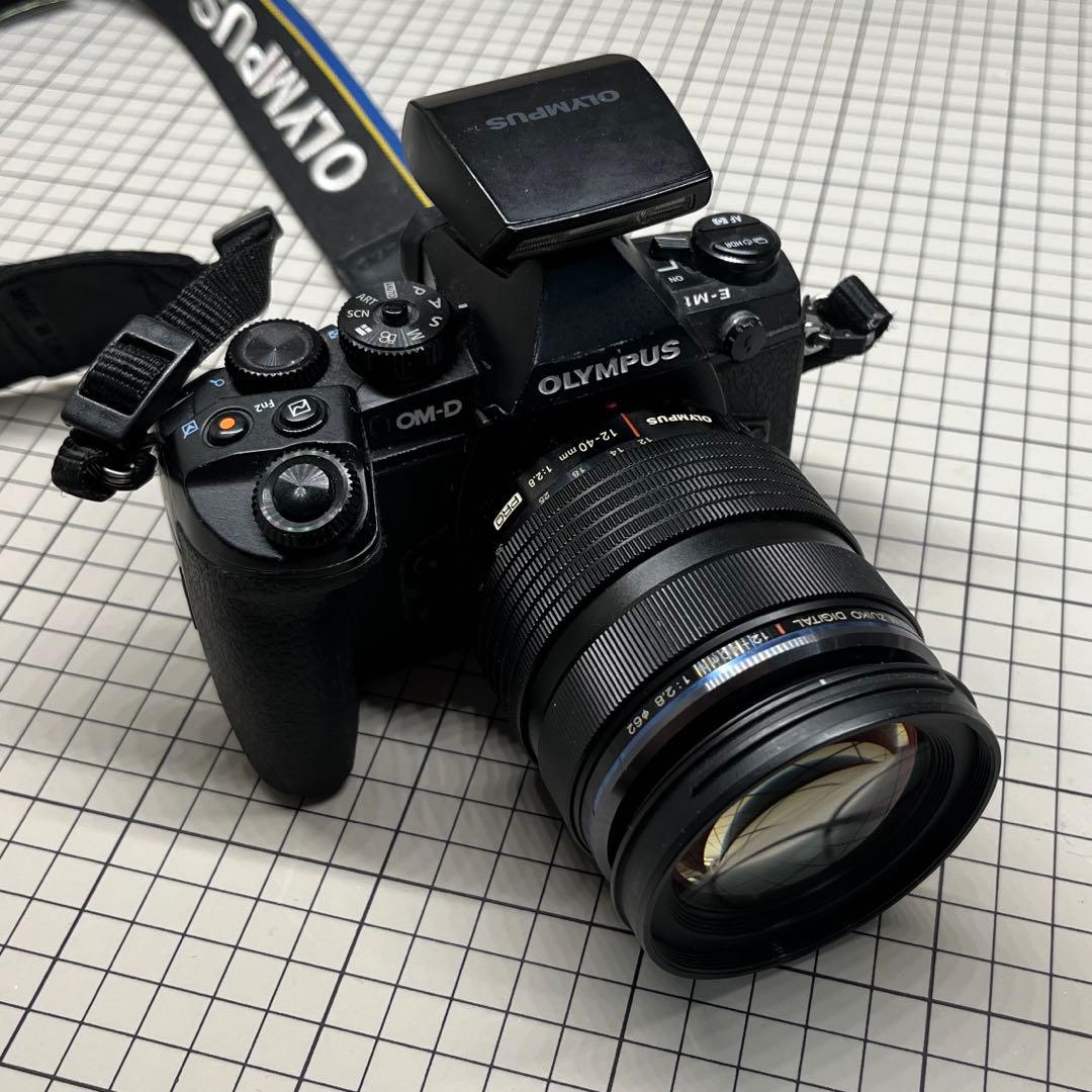 12-40mm f2.8 PROレンズ（E-M1本体付き） Amazon | OLYMPUS ミラーレス一眼カメラ OM-D E-M1 MarkIII 12-40mm F2