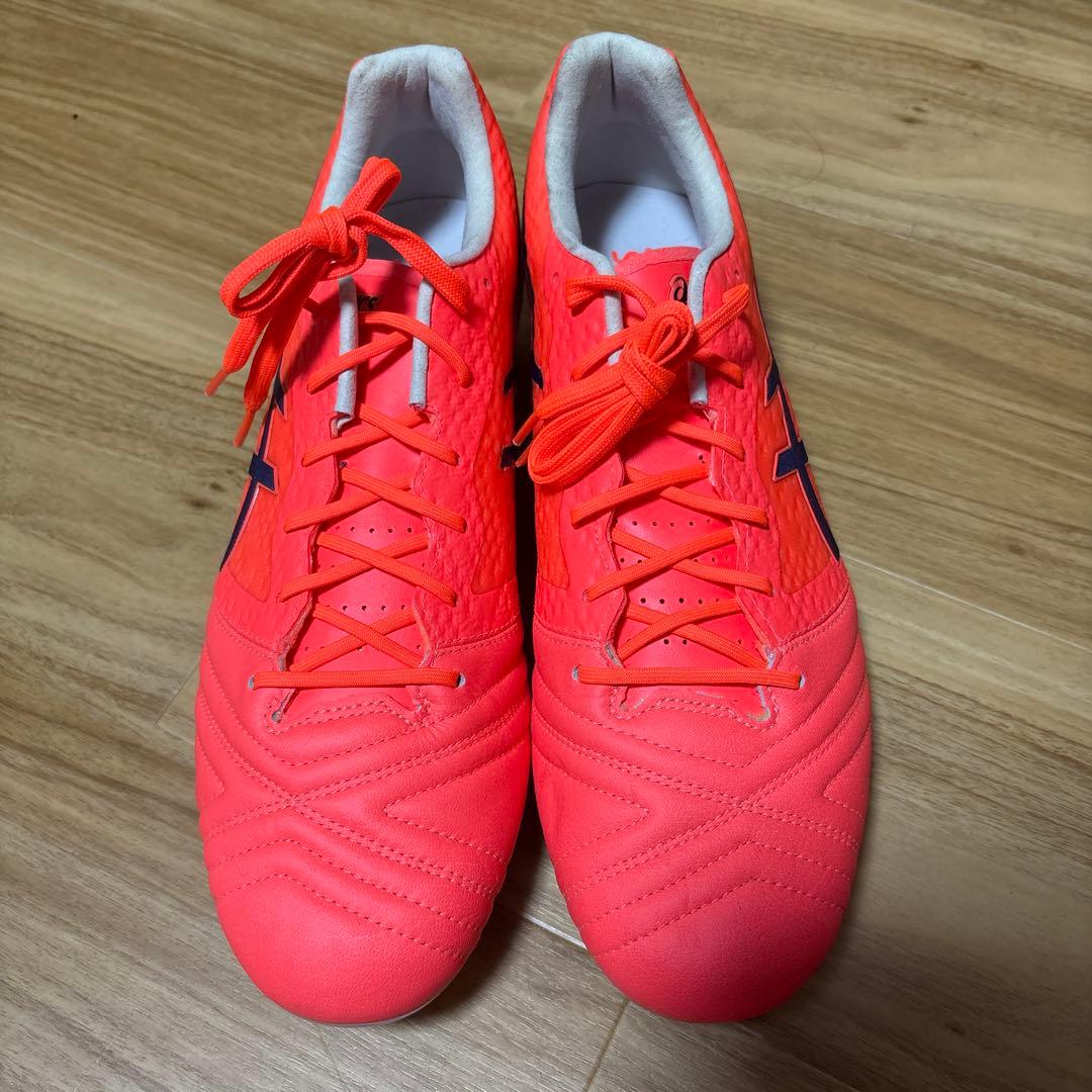 未使用 asics ウルトレッツァ AI イニエスタ 28cm イニエスタ×アシックス共同開発モデル『ウルトレッツァAI』の最新作が