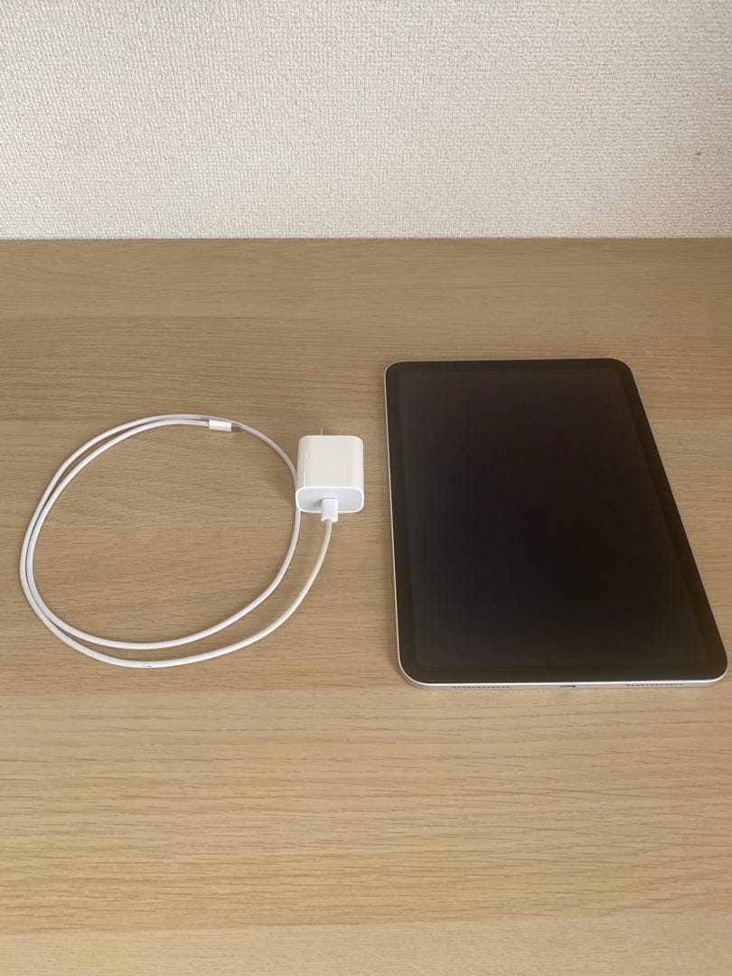 Apple iPad 第10世代(Wi-Fiモデル) 64GBシルバー 本体のみ Apple iPad 10.9インチ 第10世代 Wi-Fi 64GB 2022年秋モデル MPQ13J/A