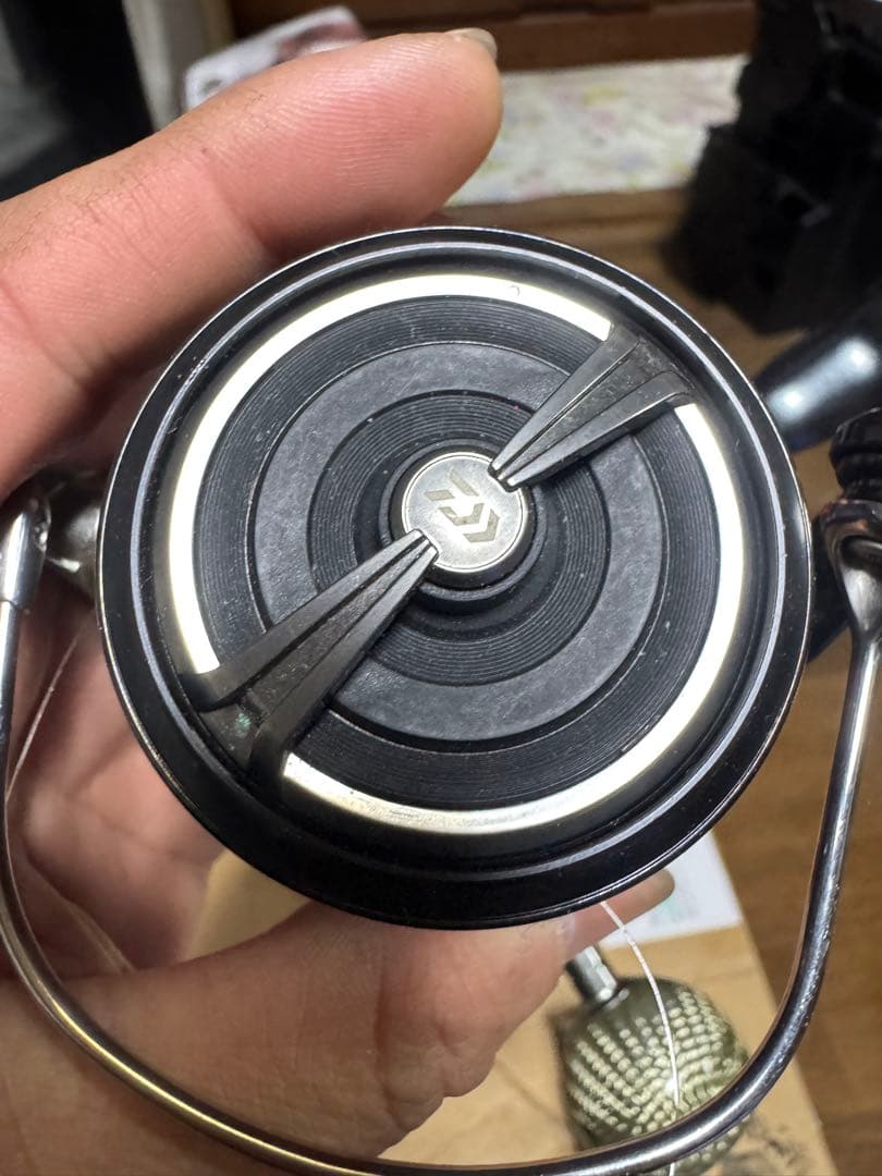 ダイワ 24セルテートLT4000-CXH スプールベアリング追加済み ダイワの「24セルテート」にベアリングを追加・交換する手順。 | たにせん